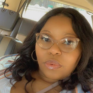 Meet your Posher, Kendra